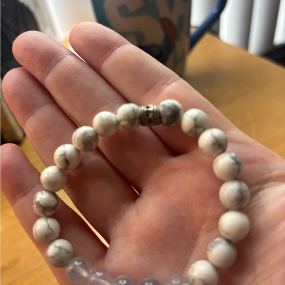 Howlite and Aquamarine 8mm Bracelet - Picture 2 of 3